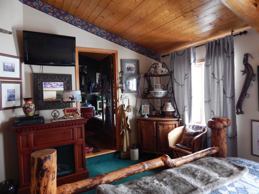 Idle Spurs Log Cabin Bed & Breakfast Black Diamond 외부 사진